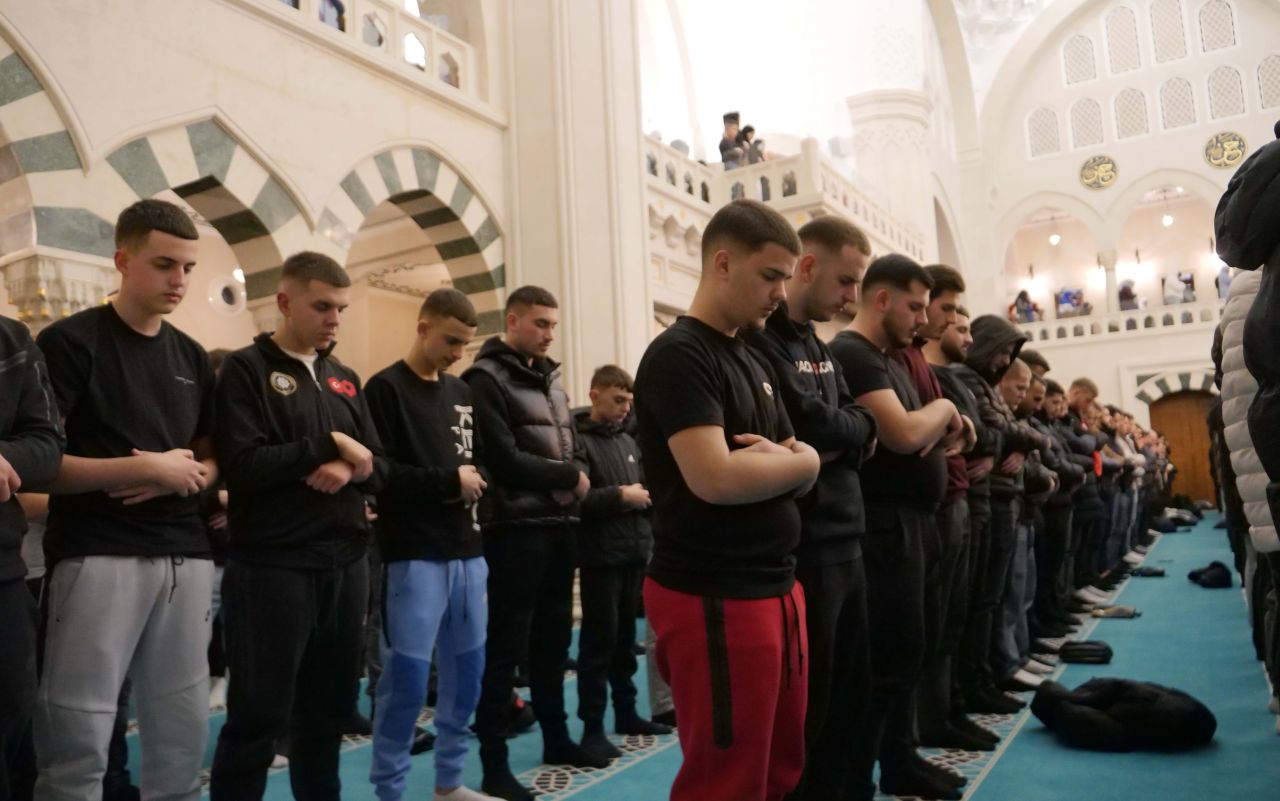 Balkanlar'da Ramazan coşkusu: Camiler doldu taştı 3