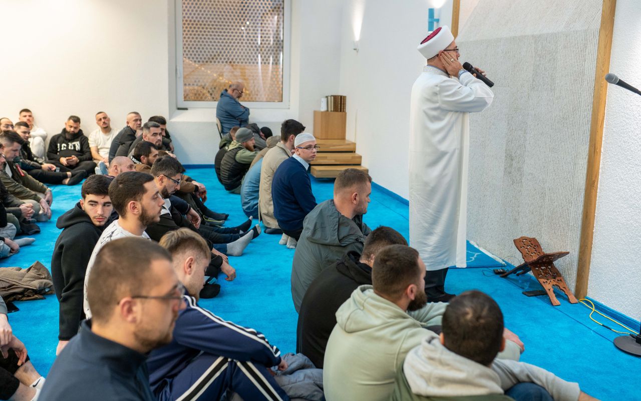 Balkanlar'da Ramazan coşkusu: Camiler doldu taştı 2