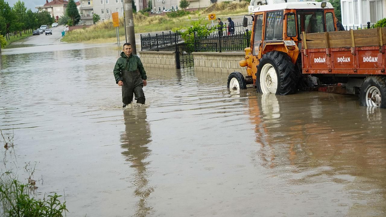 Sağanak yağış uyarısı geldi! Çok sayıda il etkilenecek 18