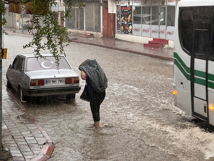 Sağanak yağış uyarısı geldi! Çok sayıda il etkilenecek 27