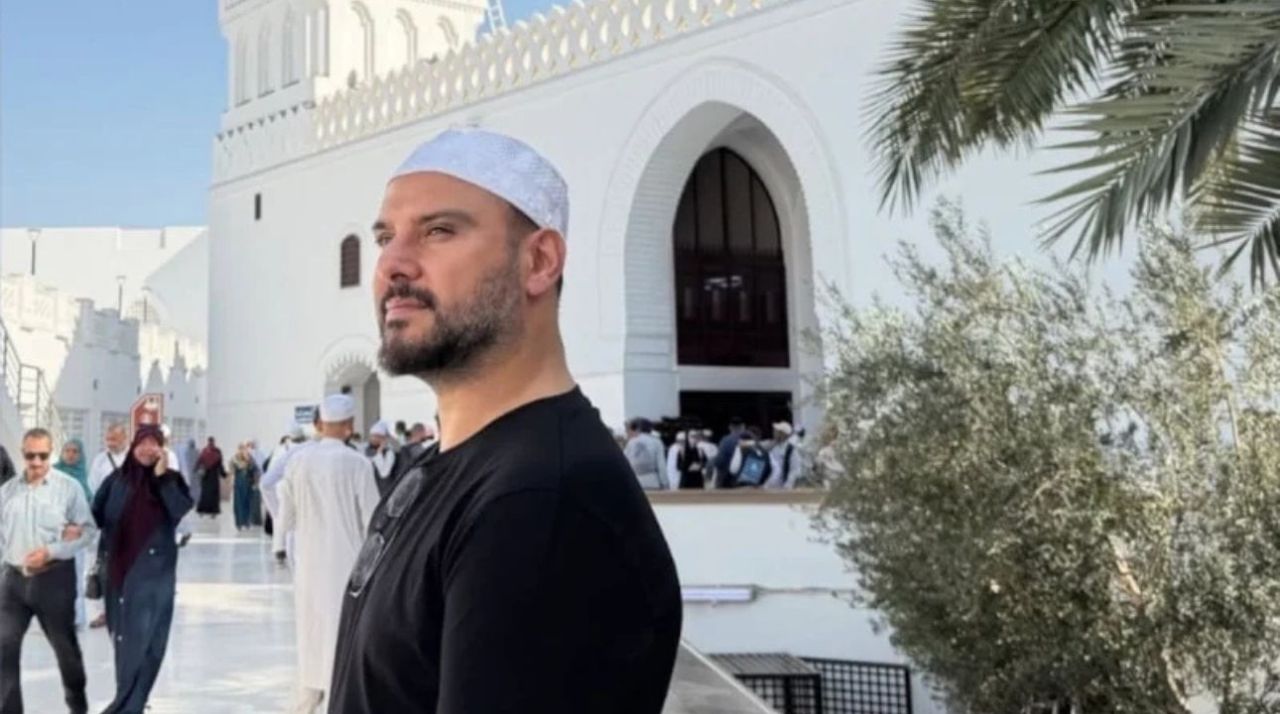 Şarkıcı Alişan Ramazan'ı Umre'de karşıladı 5