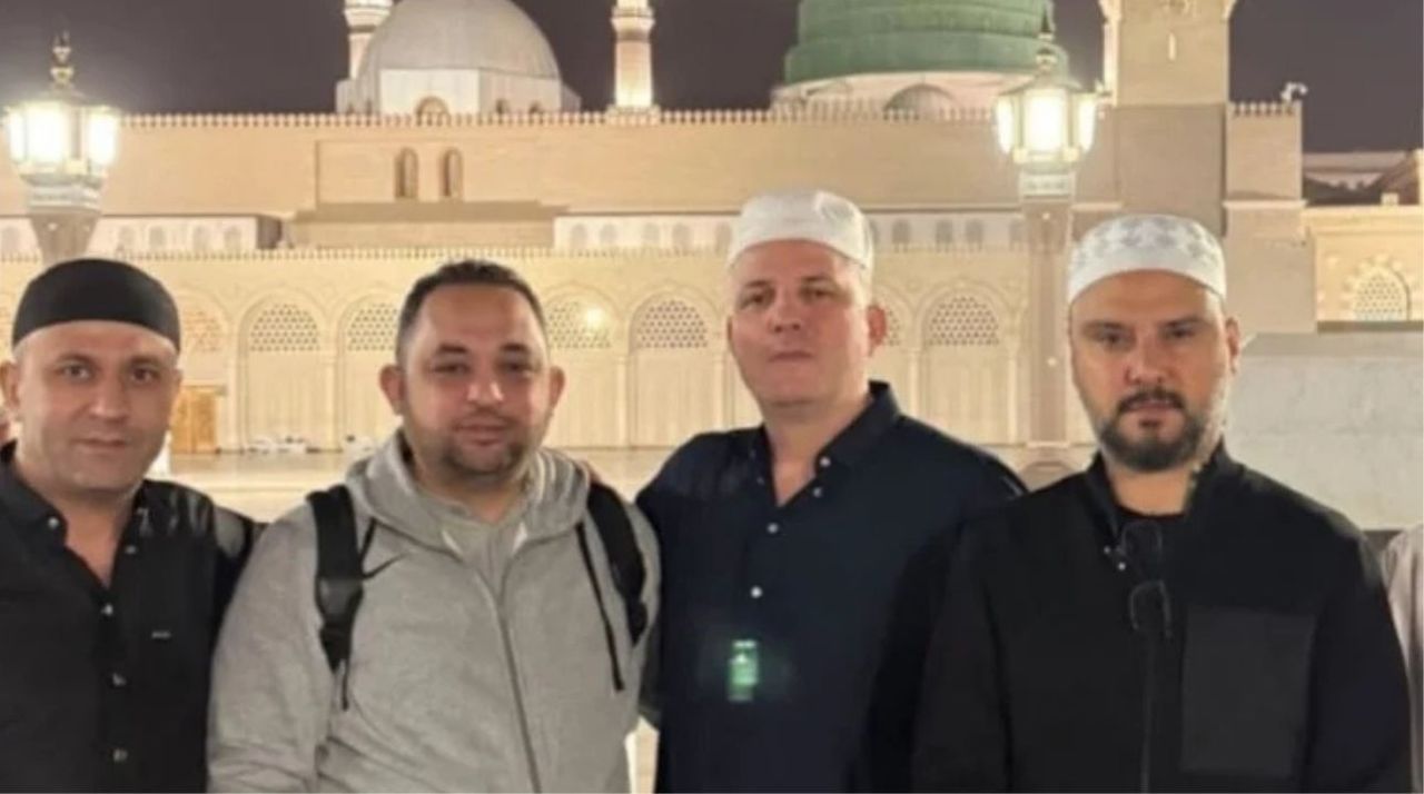 Şarkıcı Alişan Ramazan'ı Umre'de karşıladı 4