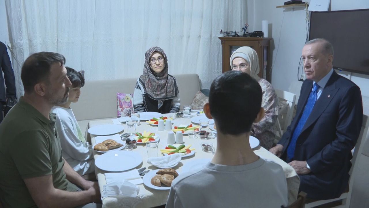 Cumhurbaşkanı Erdoğan'dan iftar ziyareti: Kayacık ailesine misafir oldu 2