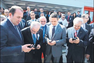 Ali Koç neden tuşlu telefon kullanıyor? 8