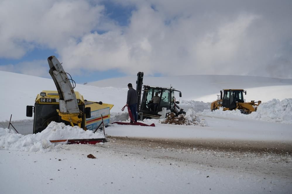 O ilimizde kar kalınlığı 6 metreyi aştı! 45 bin kilometrelik yol temizlendi 4