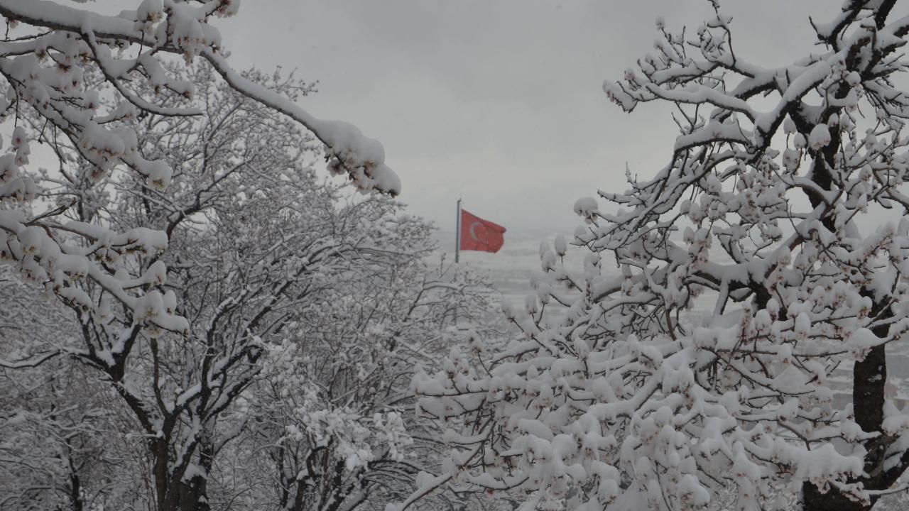 Meteoroloji’den yeni kar tahmini geldi: Birçok il beyaza bürünecek 22