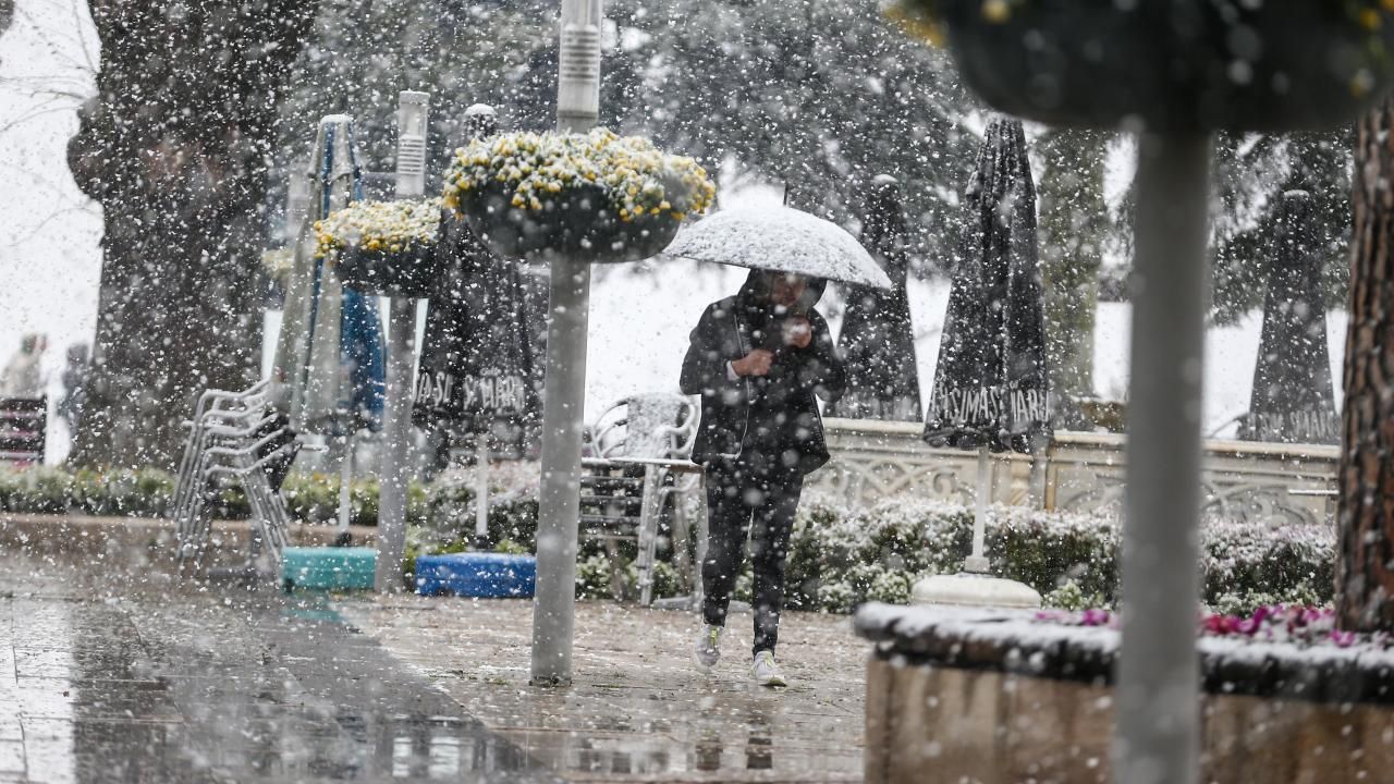 Meteoroloji’den yeni kar tahmini geldi: Birçok il beyaza bürünecek 23