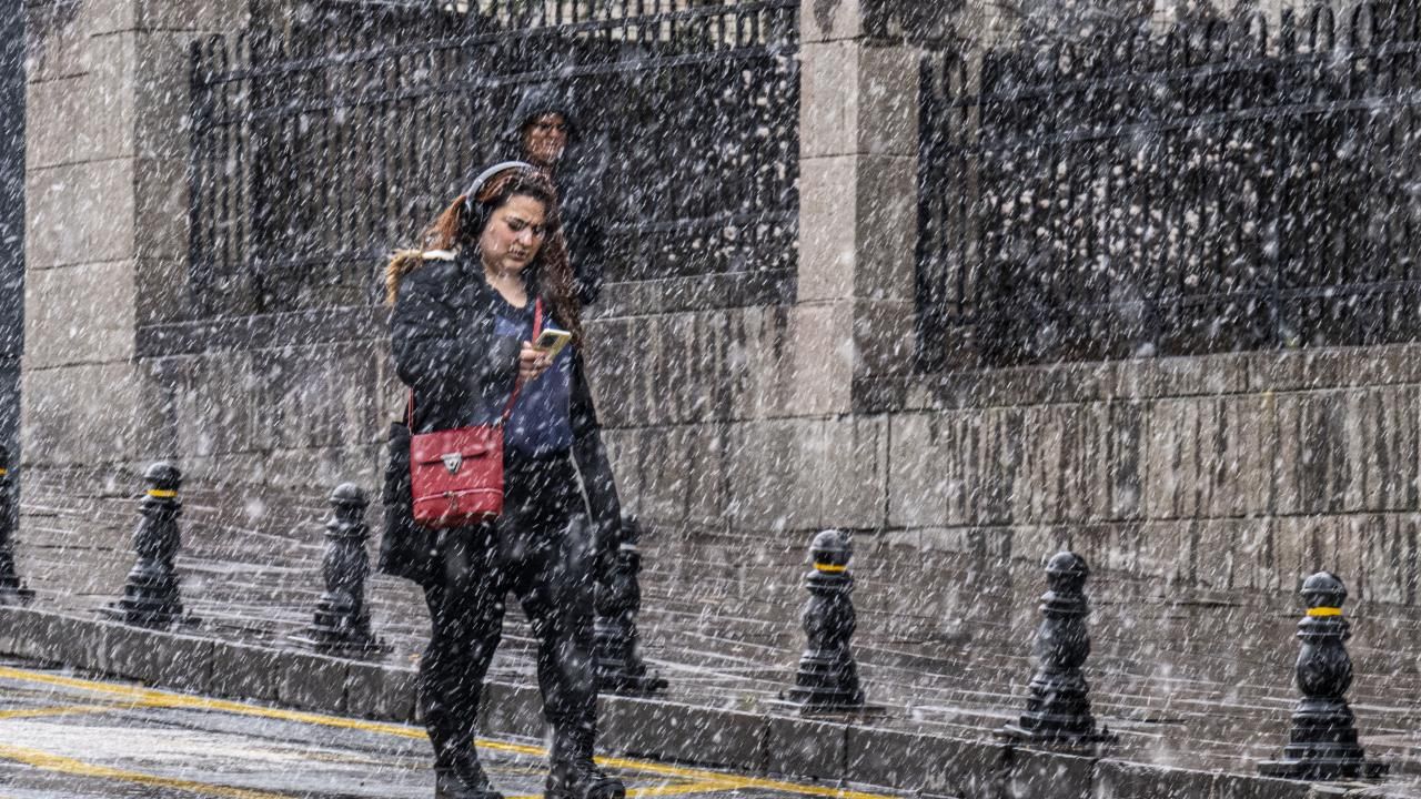 Meteoroloji’den yeni kar tahmini geldi: Birçok il beyaza bürünecek 27