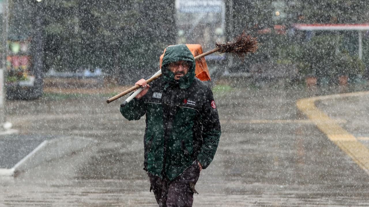 Meteoroloji’den yeni kar tahmini geldi: Birçok il beyaza bürünecek 28
