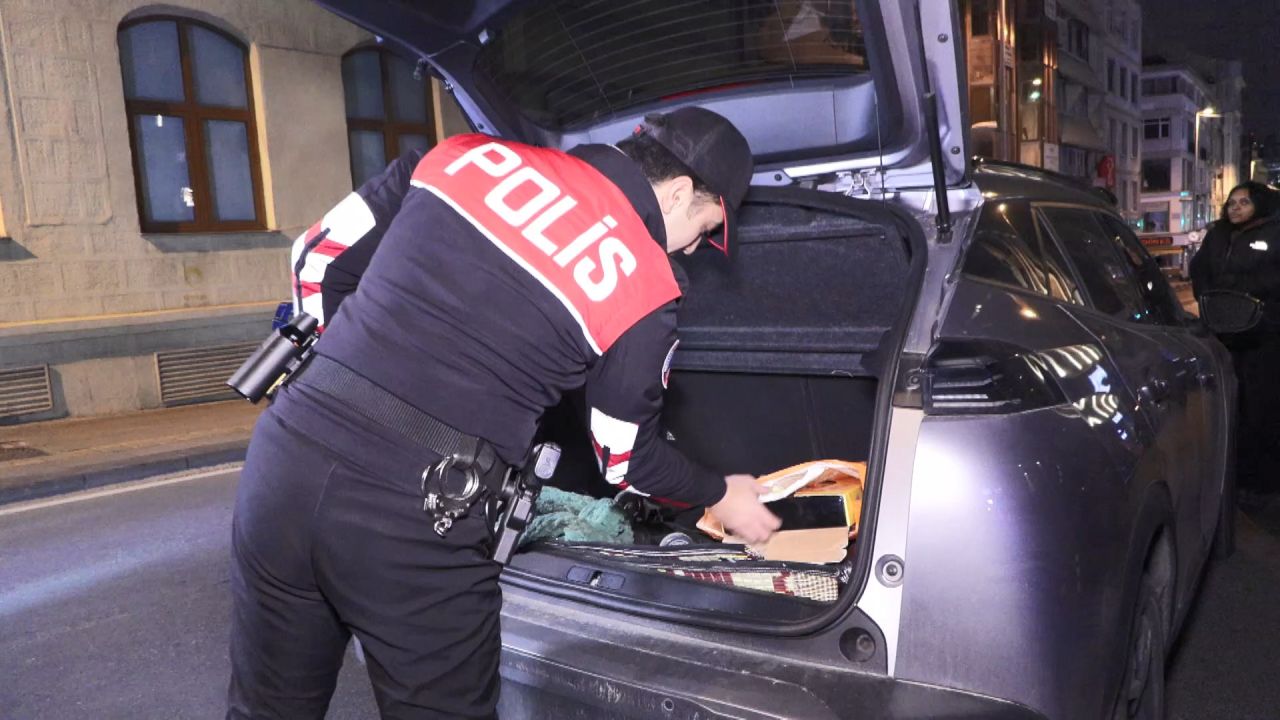 Helikopter destek verdi: İstanbul'da "huzur" için denetim 2