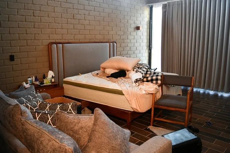 Baronun 'mütevazı' sığınağı! El Mencho'nun öldürüldüğü villadan şok görüntüler: Aziz heykelleri ve ilaç dolapları dikkat çekti 15