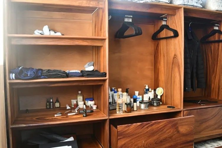 Baronun 'mütevazı' sığınağı! El Mencho'nun öldürüldüğü villadan şok görüntüler: Aziz heykelleri ve ilaç dolapları dikkat çekti 16
