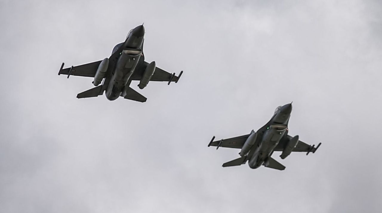 Balıkesir'de F-16 kazasında şehit olan İbrahim Bolat'a veda 7