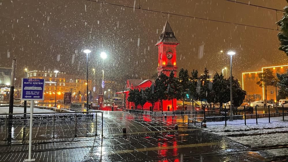 Kayseri’de kar yağışı etkili oldu! Kent, beyaz örtüyle kaplandı 6