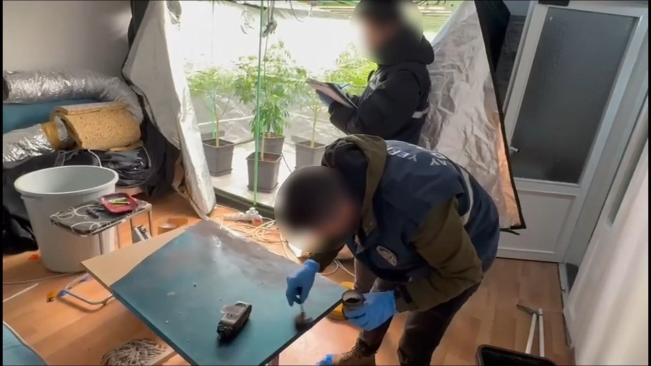 Avcılar'da uyuşturucu imalathanesine operasyon: 2 gözaltı 4