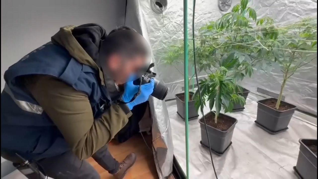 Avcılar'da uyuşturucu imalathanesine operasyon: 2 gözaltı 3
