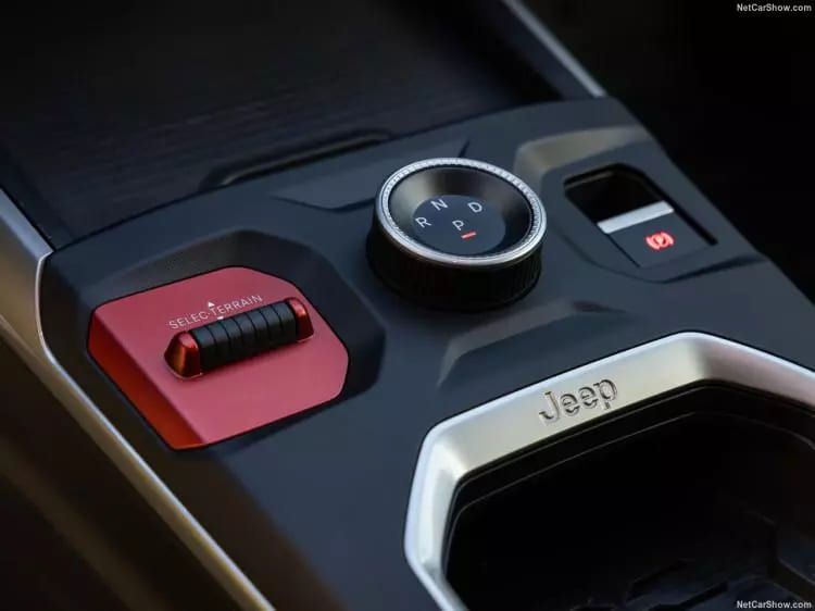 Yeni Jeep Compass Türkiye'ye geldi! Yeni Jeep Compass fiyatı ne kadar, yeni Jeep Compass özellikleri neler? 5