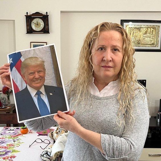 Trump'a babalık davası açan Necla Özmen'den bomba iddia: Benim olayım ortaya çıktığında Epstein dosyası patlak verdi! Benimle bağlantılı... 1