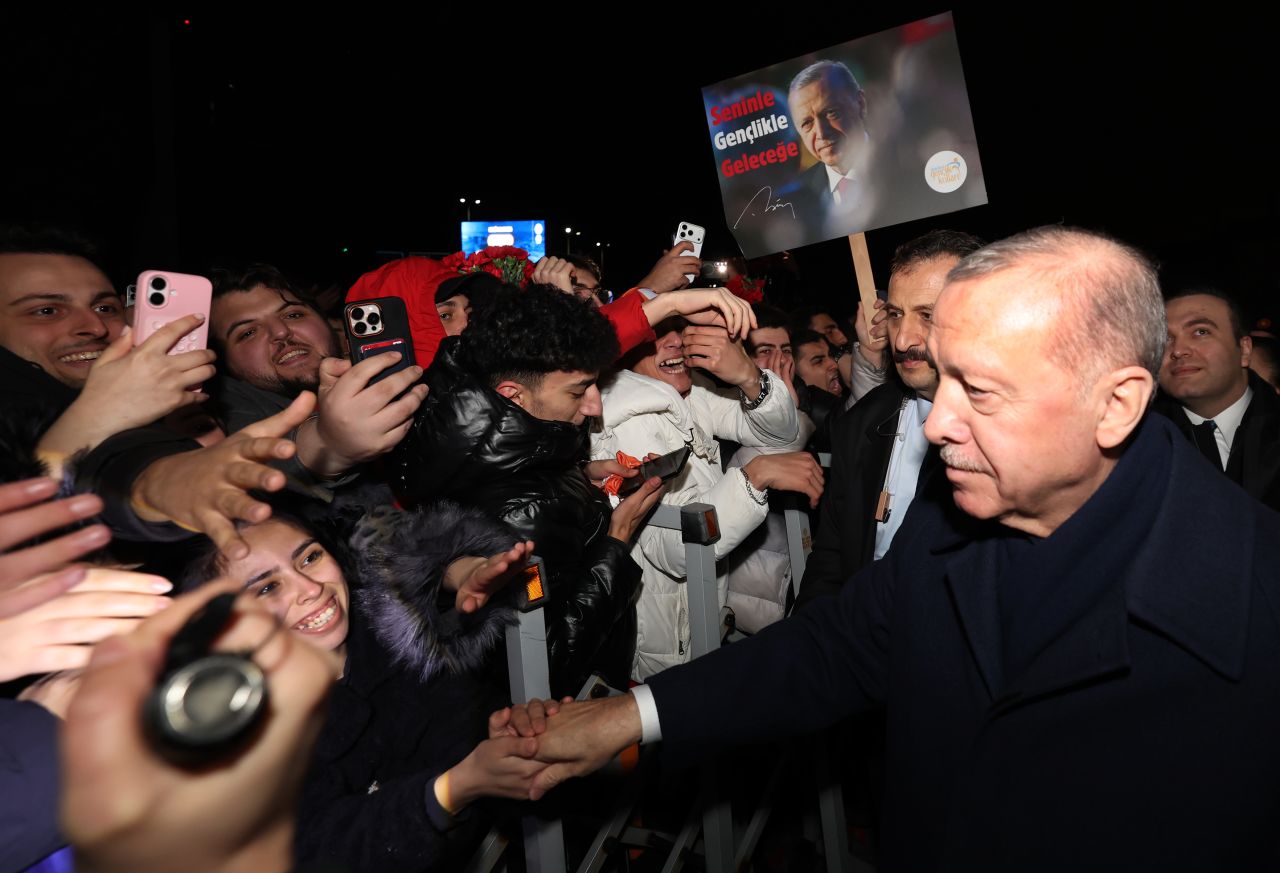AK Parti Gençlik Kolları'ndan Cumhurbaşkanı Erdoğan'a doğum günü kutlaması 2
