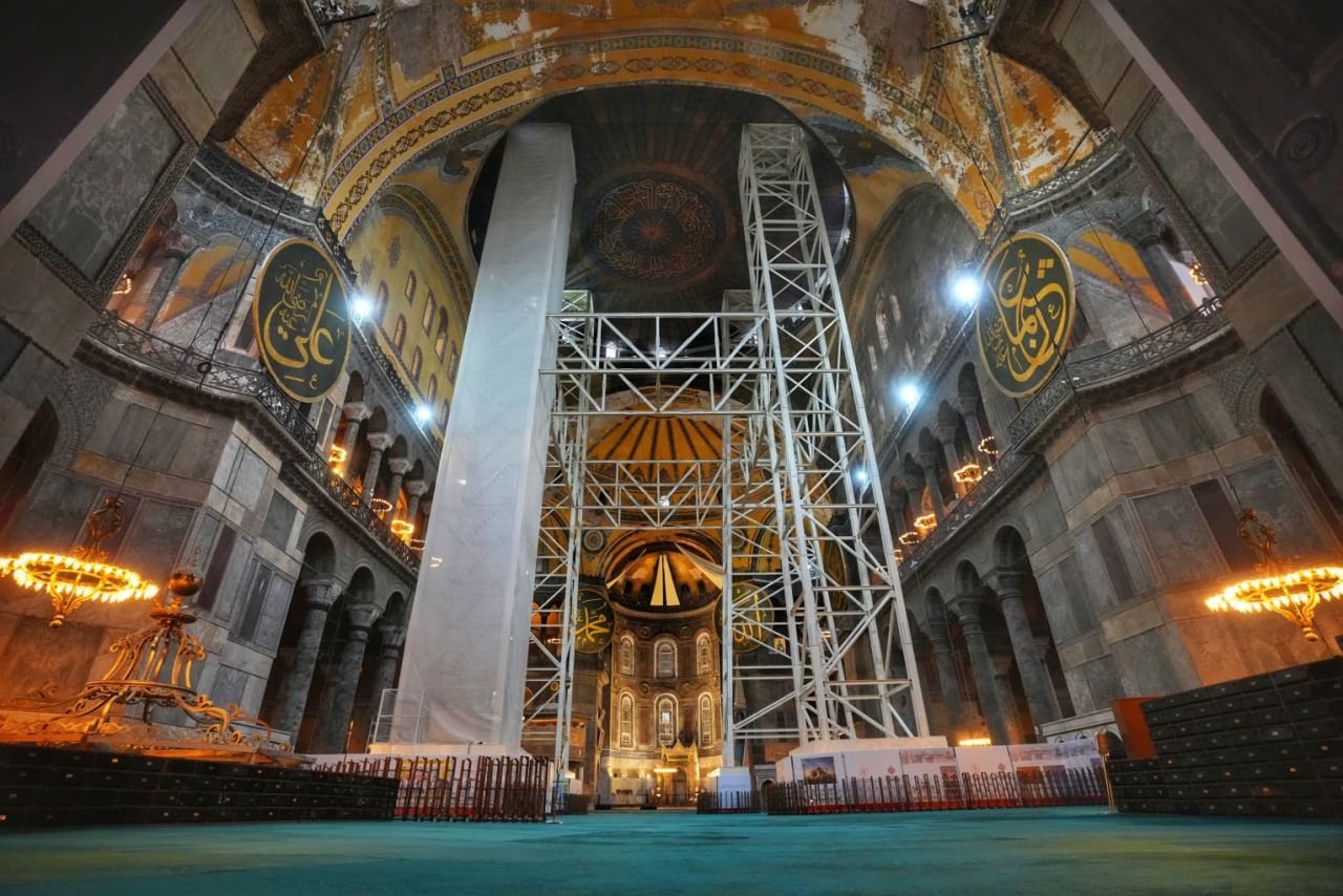 Ayasofya'da Cumhuriyet tarihinin en kapsamlı restorasyonu sürüyor 6