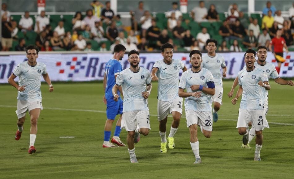 Fenerbahçe'den Galatasaray'a büyük fark! UEFA Kulüpler Sıralaması açıklandı: İşte Türk takımlarının durumu 12