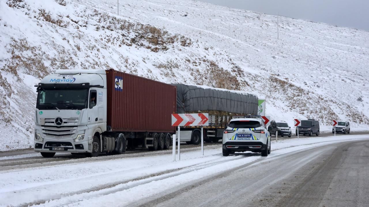 29 il için kar uyarısı yapıldı! O tarihe dikkat... İşte kar yağışı beklenen iller 24
