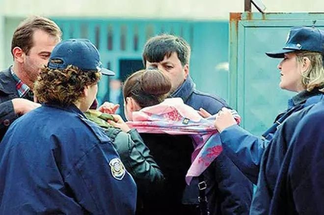 Kimi evladını, kimi geleceğini kaybetti! Bunların hepsi bu topraklarda yaşandı! İşte okuyunca ürpereceğiniz 28 Şubat'ın silinmeyen yaraları... 11