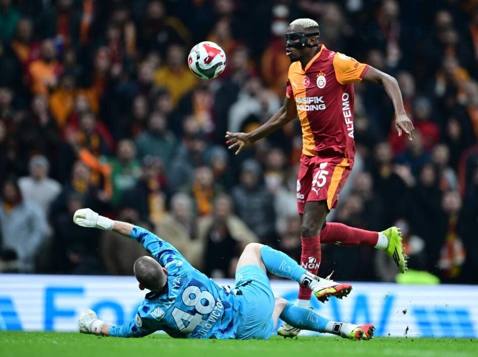 Erman Toroğlu'ndan Galatasaray maçı sonrası skandal sözler: "Zeka özürlü Alanyaspor kalecisi maçı satsa bunu yapamaz!" 4