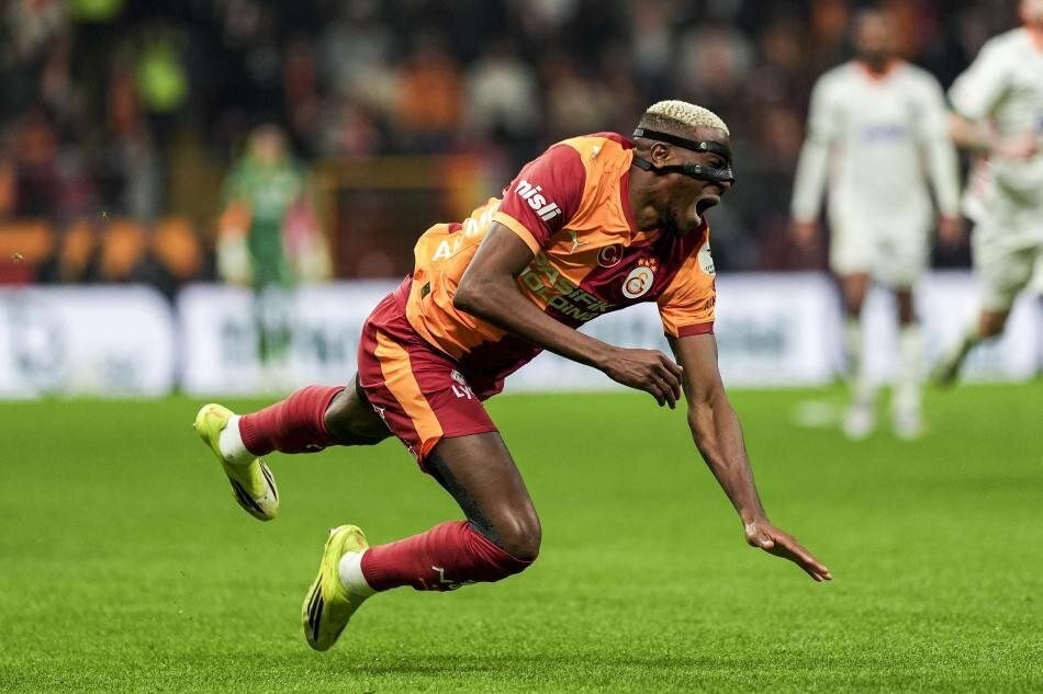 Erman Toroğlu'ndan Galatasaray maçı sonrası skandal sözler: "Zeka özürlü Alanyaspor kalecisi maçı satsa bunu yapamaz!" 8