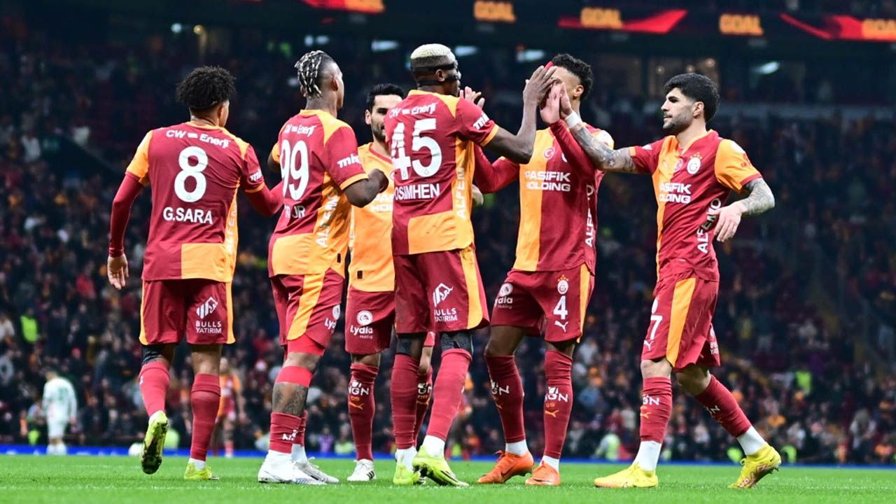 Erman Toroğlu'ndan Galatasaray maçı sonrası skandal sözler: "Zeka özürlü Alanyaspor kalecisi maçı satsa bunu yapamaz!" 3