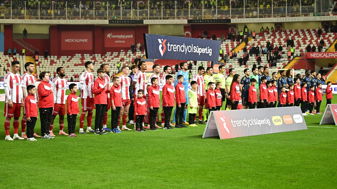 Fenerbahçe'de Tedesco ile ilgili şok iddia: Gitmek istiyor 1
