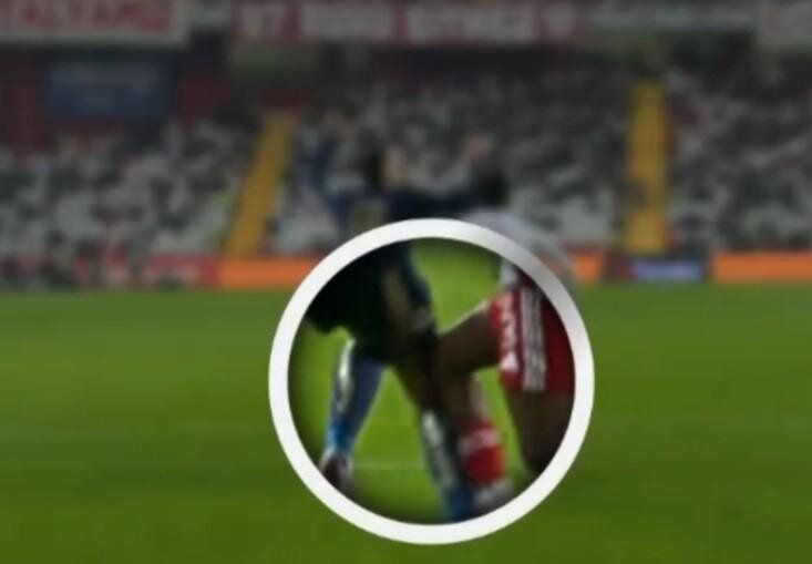 "Fenerbahçe'nin açık bariz net tartışmasız penaltısı verilmedi! Bariz kanıt var ama VAR nasıl çağırmaz?" beIN Trio programı gecenin flaş kararını açıkladı 17