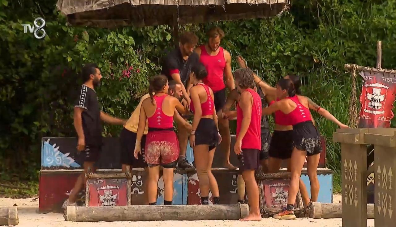Survivor'da 2 Mart 2026 dokunulmazlığı hangi takım kazandı? İşte yanıtı... 8