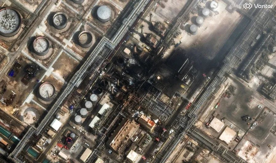 Körfez'de siyonist tuzak! Dünyayı sarsan sahte bayrak iddiası: Suudi Arabistan'ın petrol rafinerisini İsrail vurdu! 1