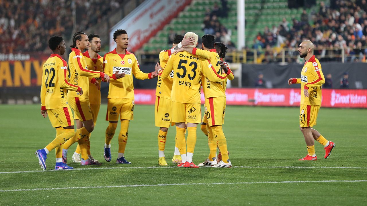 Galatasaray'ın yeni transferine sert eleştiri 4
