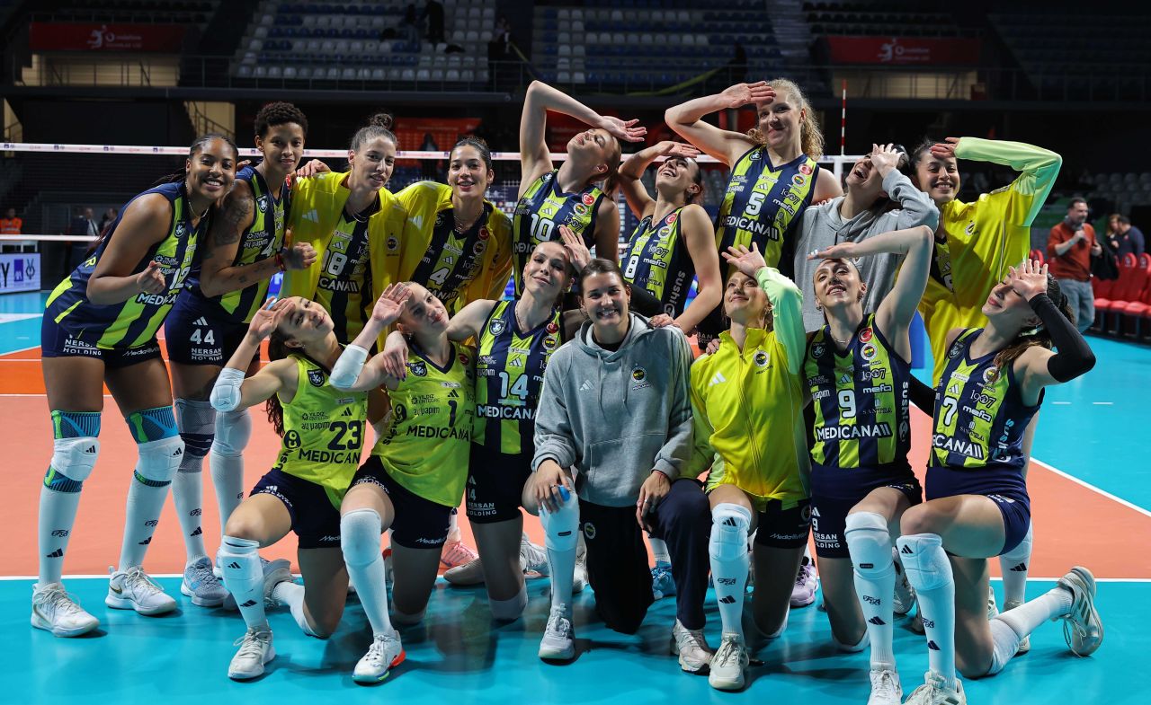 Fenerbahçe Medicana, AXA Sigorta Kupa Voley’de Dörtlü Final'de: Aras Kargo'ya set vermedi, rakip Eczacıbaşı Dynavit 2