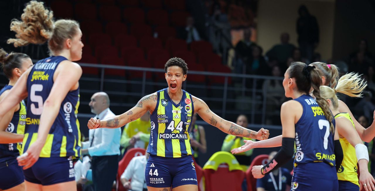 Fenerbahçe Medicana, AXA Sigorta Kupa Voley’de Dörtlü Final'de: Aras Kargo'ya set vermedi, rakip Eczacıbaşı Dynavit 1
