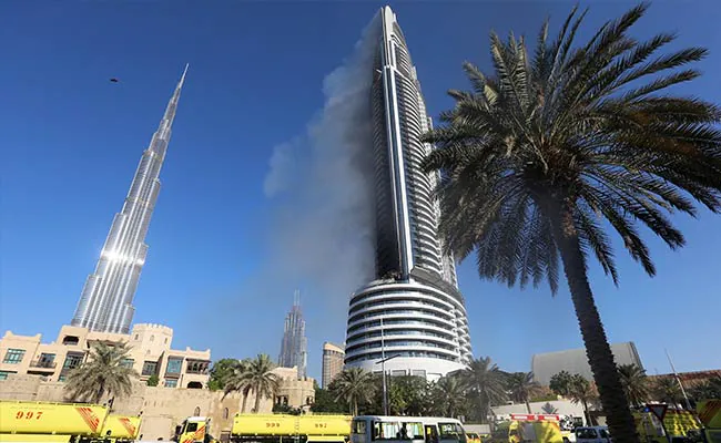 Dubai'den kaçan kaçana... Servet ödeyen kurtuluyor! Tahliye maliyetleri fahiş rakamlara çıktı: İki çocuklu aile için 250 bin dolar! 5