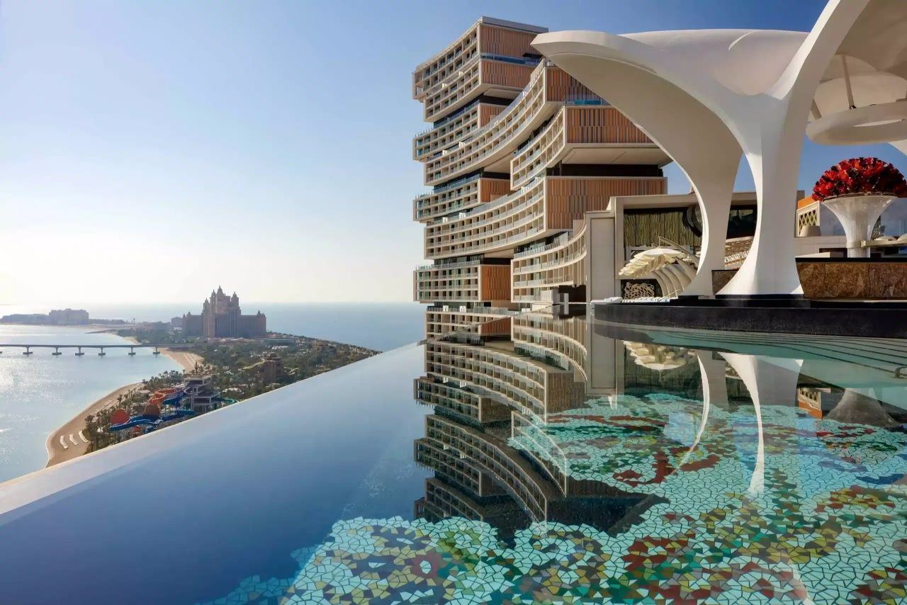 Dubai'de lüks oteller boş kaldı! Gecelik ücretleri 400 eurodan, 68 euroya indi 5