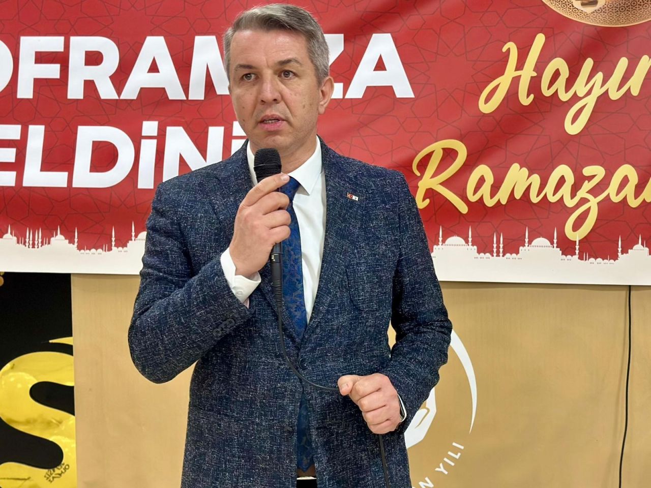 Türk Kızılay’dan, Manisa'da yetimler için özel iftar 2