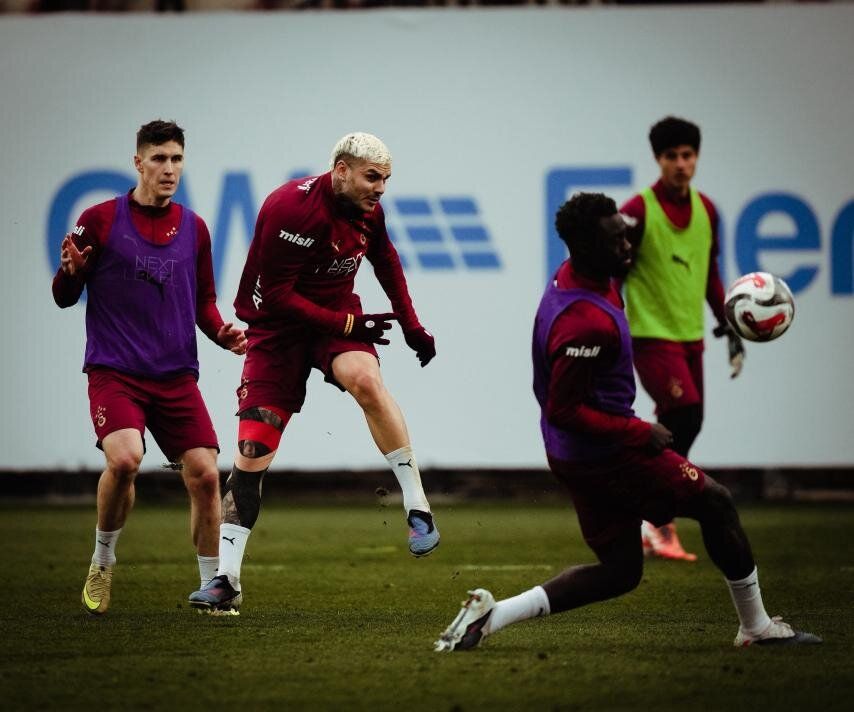 Galatasaray'a Beşiktaş derbisi öncesi 3 yıldızından müjdeli haber! Okan Buruk son kararını verdi 1