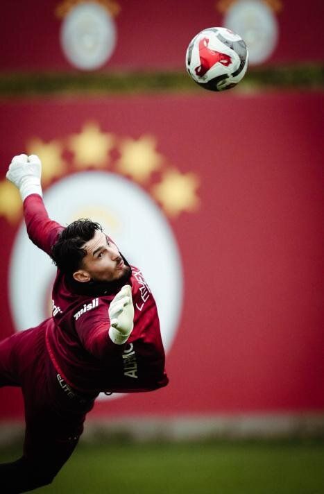 Galatasaray'a Beşiktaş derbisi öncesi 3 yıldızından müjdeli haber! Okan Buruk son kararını verdi 5