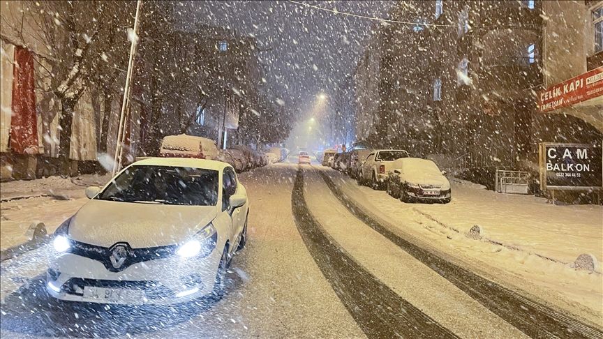 Yarın için uyarı geldi! 17 ilde sağanak, 23 ilde kar yağışı bekleniyor 20