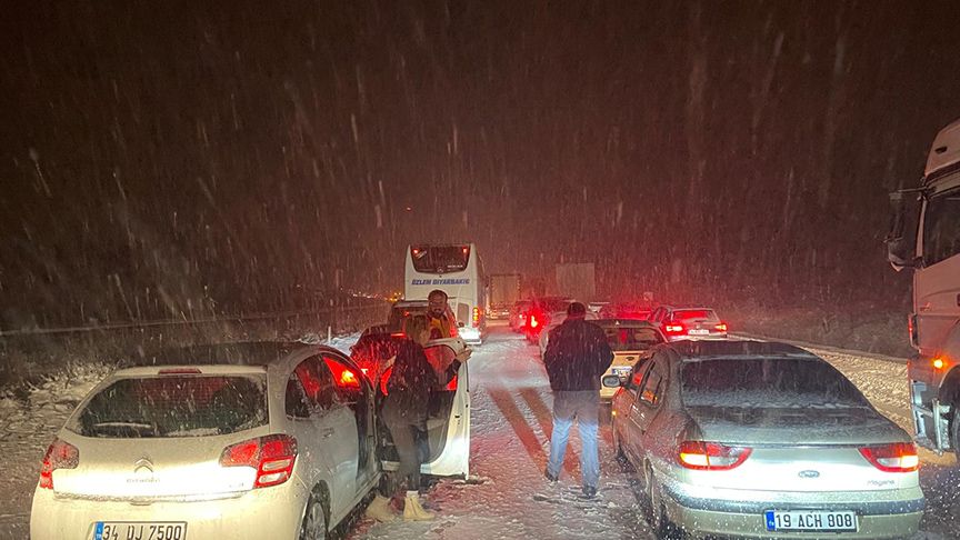 Yarın için uyarı geldi! 17 ilde sağanak, 23 ilde kar yağışı bekleniyor 24