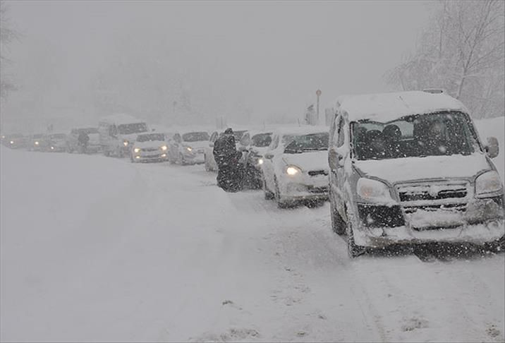 Yarın için uyarı geldi! 17 ilde sağanak, 23 ilde kar yağışı bekleniyor 25