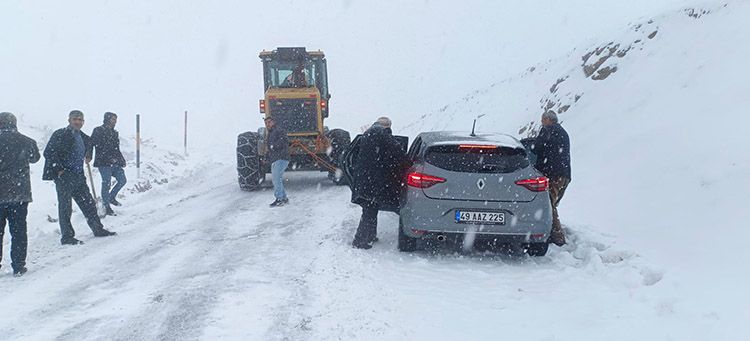 Yarın için uyarı geldi! 17 ilde sağanak, 23 ilde kar yağışı bekleniyor 26