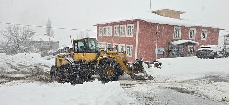 Yarın için uyarı geldi! 17 ilde sağanak, 23 ilde kar yağışı bekleniyor 28