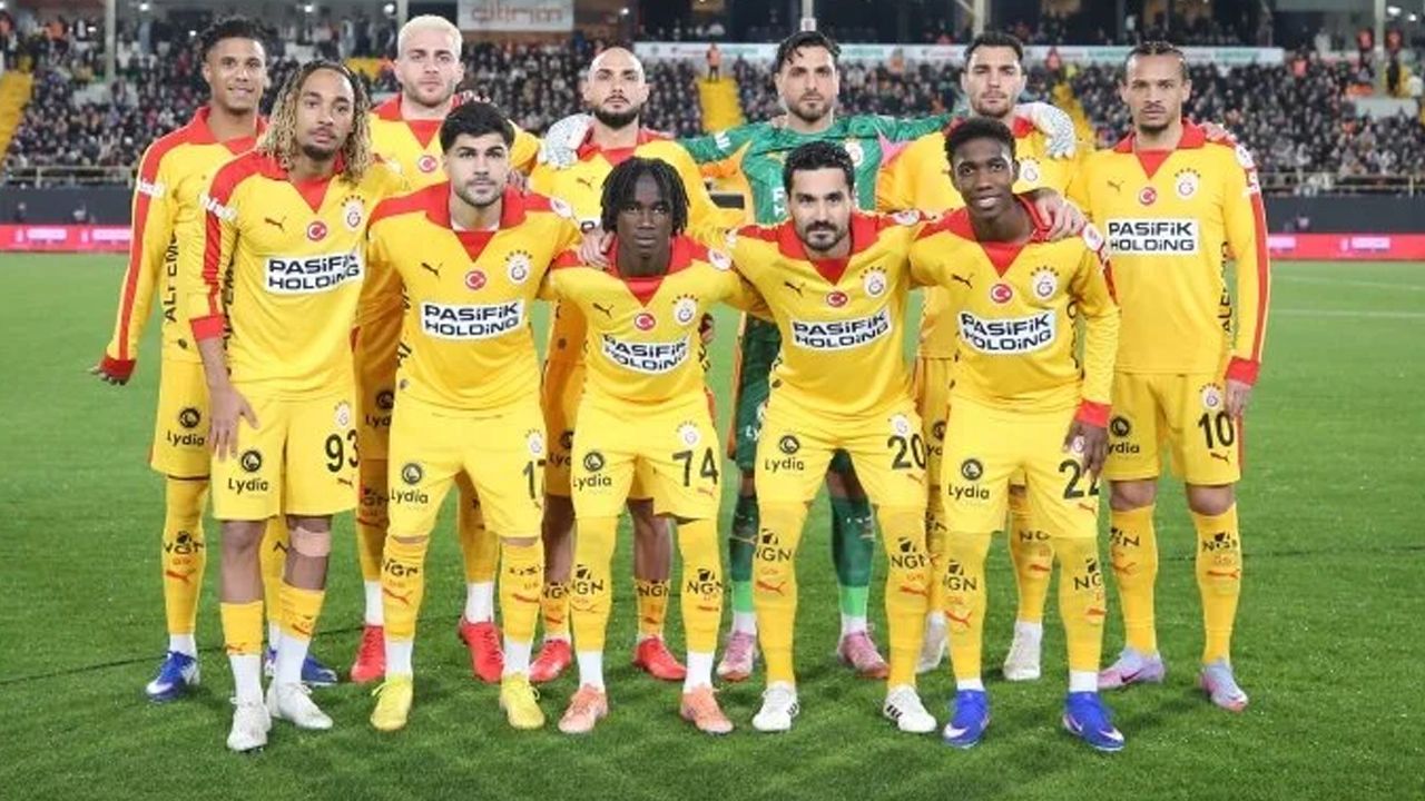 Galatasaray'ın Beşiktaş maçı ilk 11'i belli oldu! Okan Buruk derbide rakibini böyle yıkacak 3