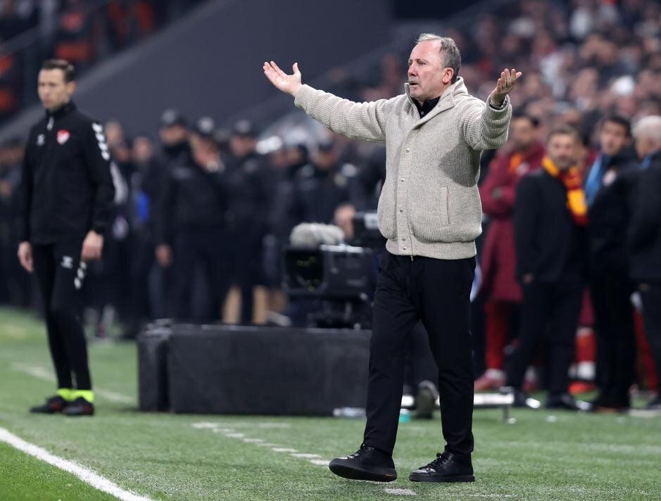 Kulüplerin isyanı karşılık buldu! TFF'den resmen itiraf geldi: "Hakemlerimiz 2 haftadır hata yapıyor!" MHK acil koduyla toplantıya çağırdı 7