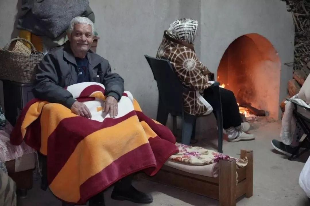 Denizli'de deprem fırtınası: 5.1'lik şokun ardından 150 artçı meydana geldi... Vatandaş geceyi sokakta geçirdi! 3
